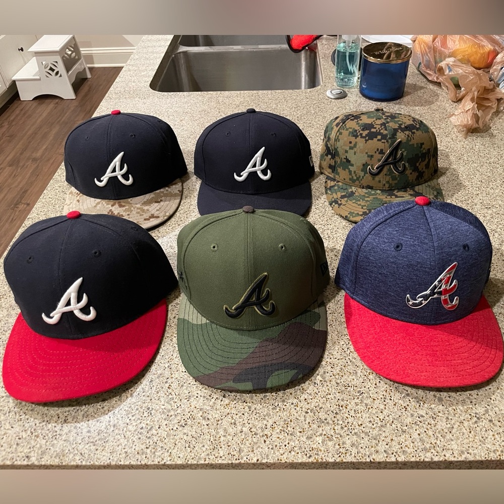 6 Atlanta braves fitted new era hats size 7 1/4 perfect condition.